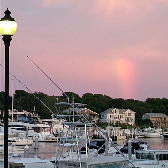 Meet your Posher - Picture 2 of 4